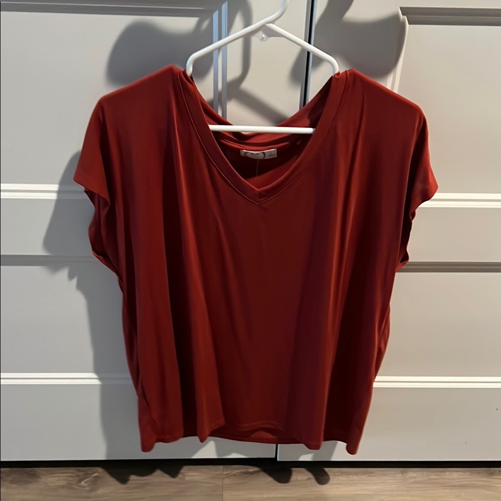 Maurices Red Relaxed Short Sleeve Tee